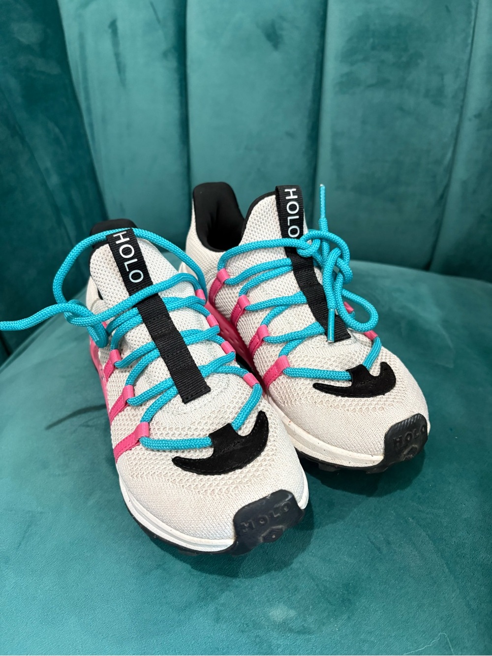 Holo eco tennis shoes